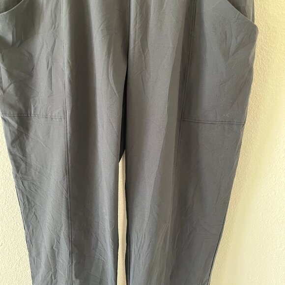 The North Face Let's Go Mid-Rise Black Capris Size M Style J1345 - Picture 4 of 11